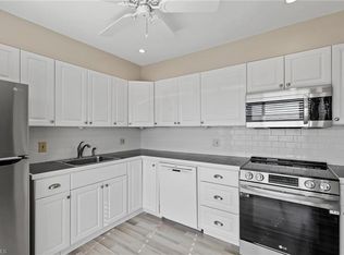 158 Lollypop Ln #842, Naples, FL 34112