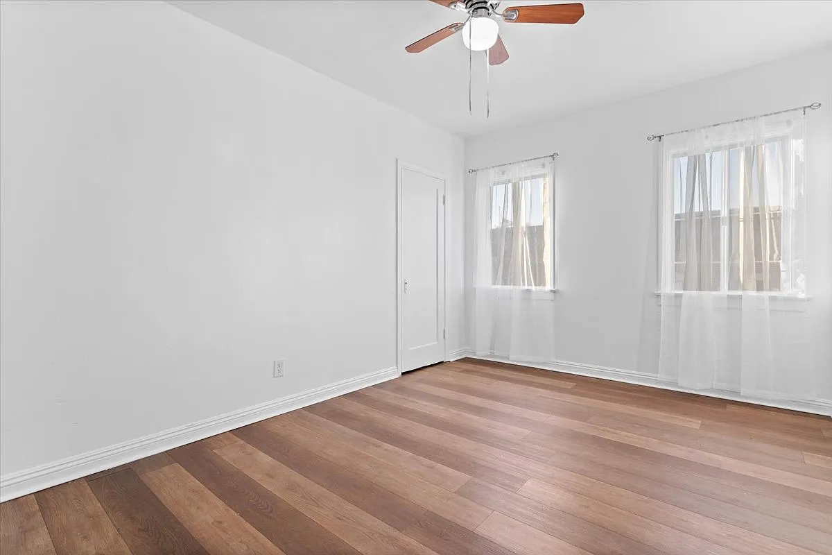 6403 1/2 S Vermont Ave — Photo 4