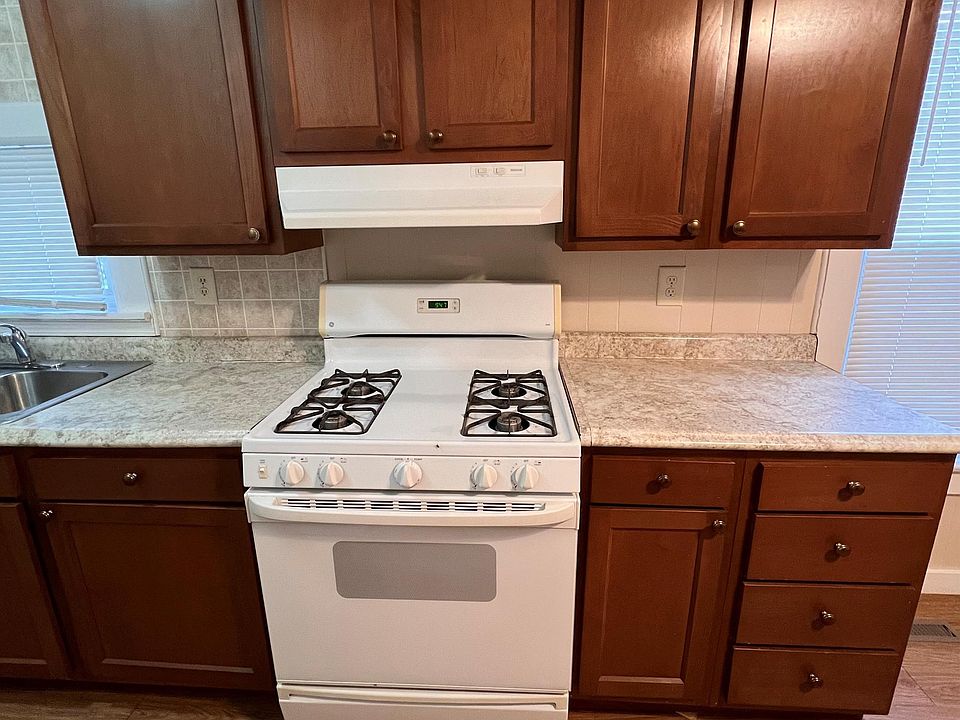 626 4th Ave, Baraboo, WI 53913 Zillow