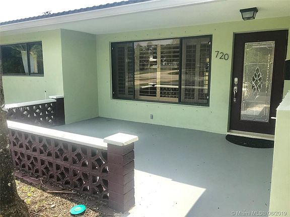 4th image of 720 NW 29th Ct
