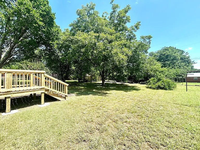 1817 W Wyandotte Ave — Photo 18