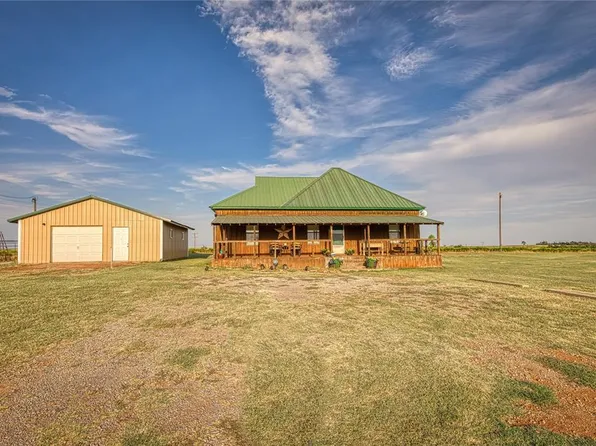 10640 N 2030th Rd, Elk City, OK 73644