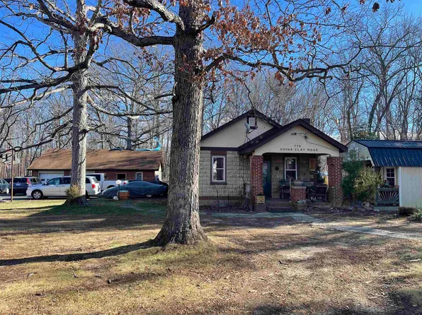 776 China Clay Rd, Stuarts Draft, VA 24477