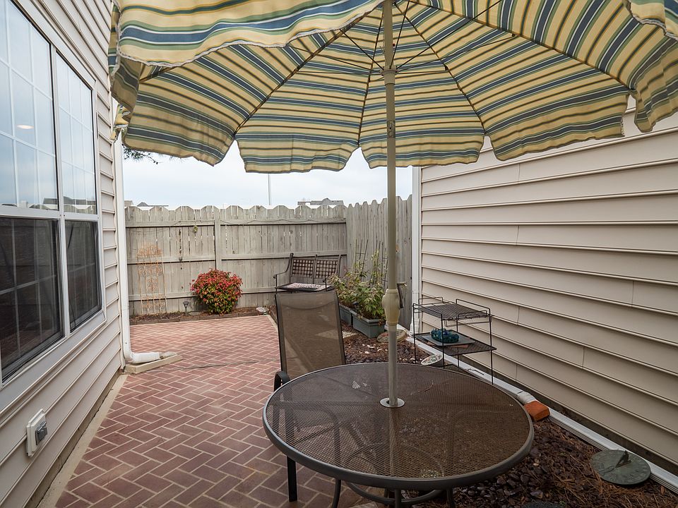 2nd image of 2305 Barnsely Ct