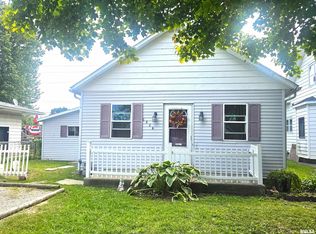 1306 N Kankakee St, Lincoln, IL 62656