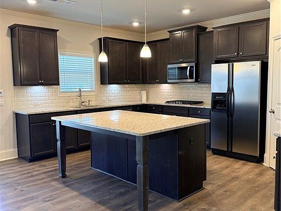 2nd image of 630 Garnet Dr