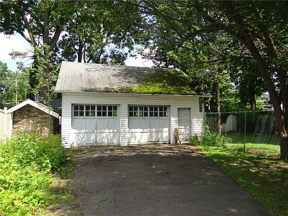 2nd image of 1648 W Water St
