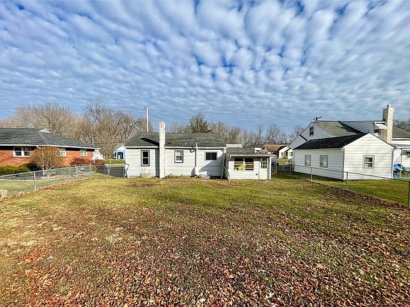 2nd image of 228 Torrance Ave
