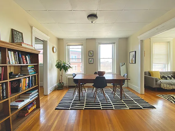 257 Washington St APT 16, Salem, MA 01970