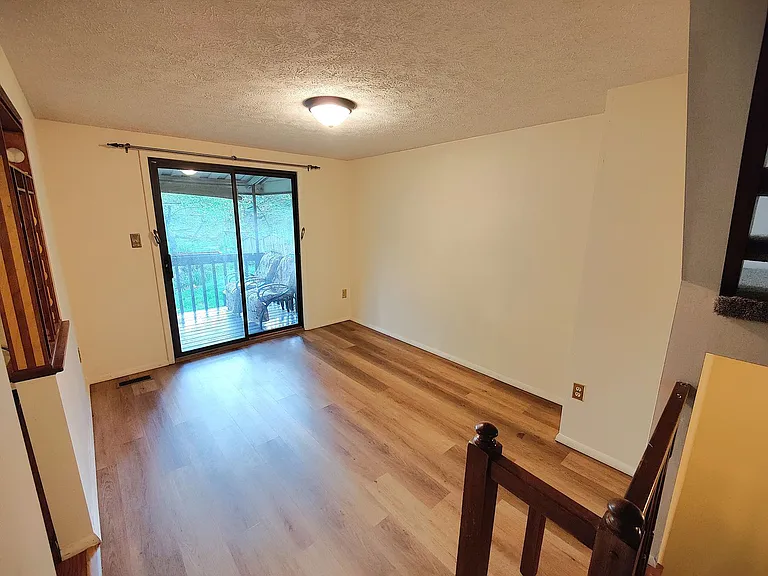 102 Sonnybrook Ct — Photo 7