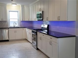 65 Tottenham Rd, Rochester, NY 14609