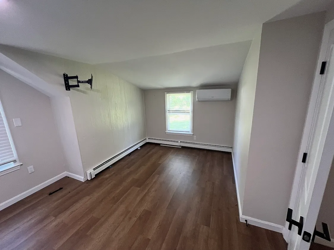 53 Crescent St — Photo 4