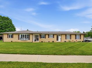 3701 Kennedy Dr, East Moline, IL 61244