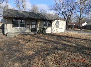 800 W Davis Dr, Wichita, KS 67217