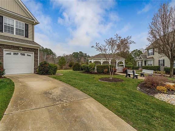 2nd image of 1709 Gunston Dr