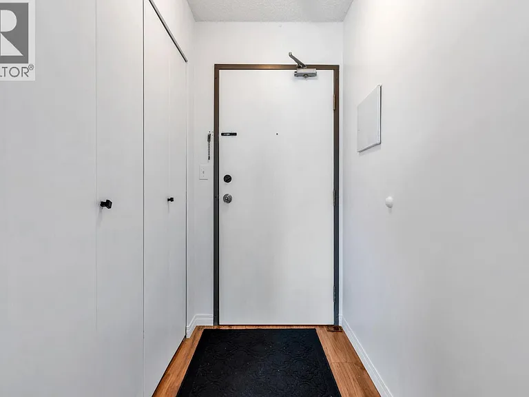 2055 Suffolk Ave #30 — Photo 3