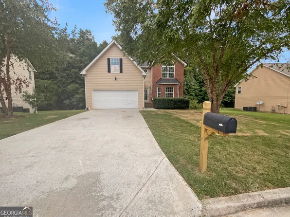 4995 Estonian Dr, Fairburn, GA 30213