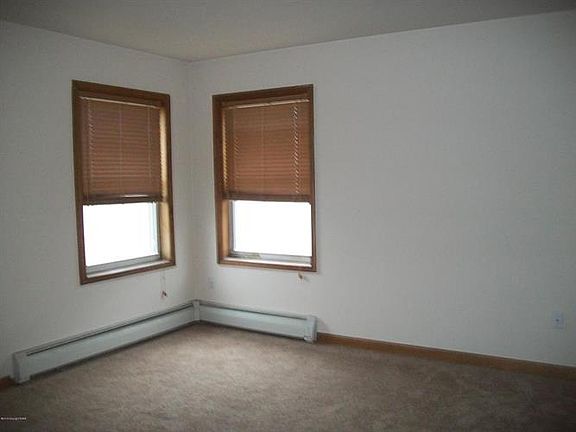 5th image of 309 N Elm St