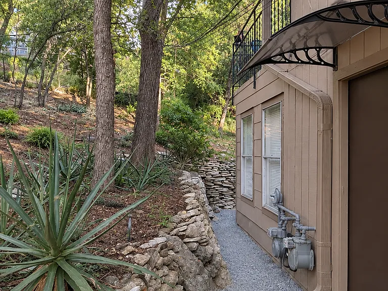 Side yard door