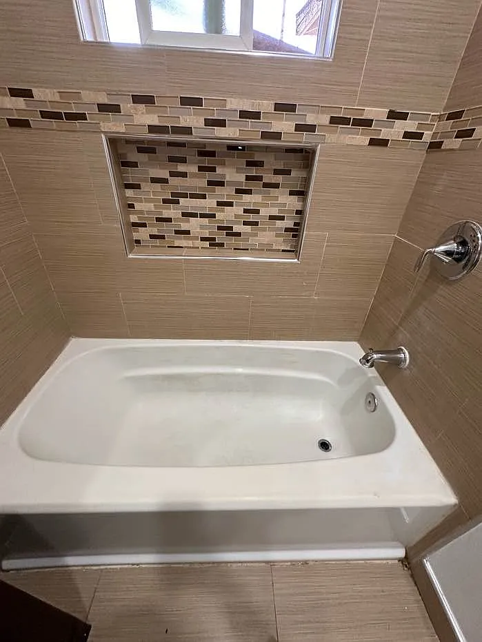 1 bed, 400 sqft, $1,600 — Photo 3