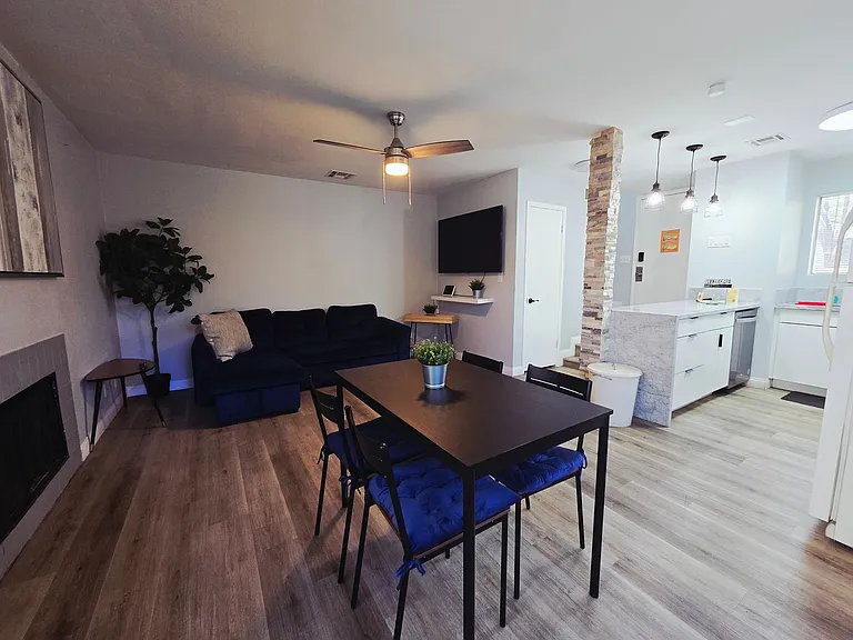 5045 Spencer St #B — Photo 6