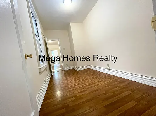 Rented by Mega Homes Realty INC | media 20