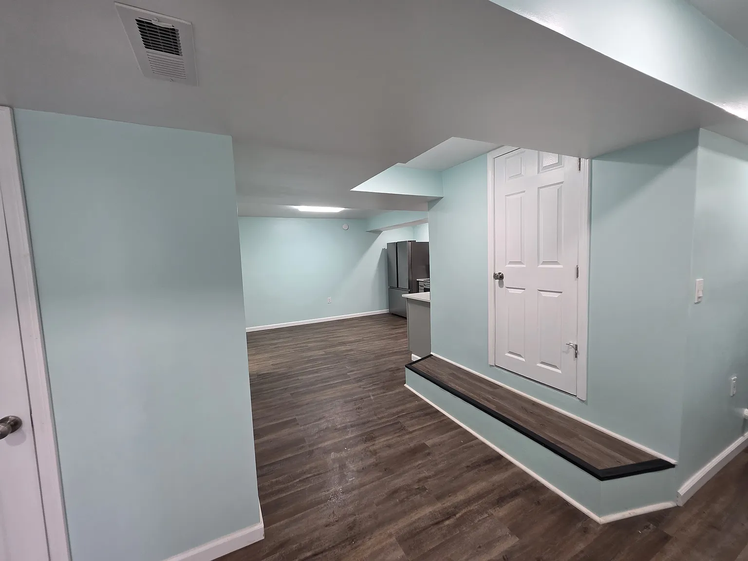 2 bed, 1080 sqft, $1,450 — Photo 2