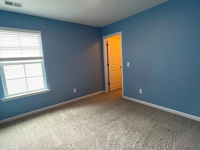 109 Redrock Ct — Photo 29