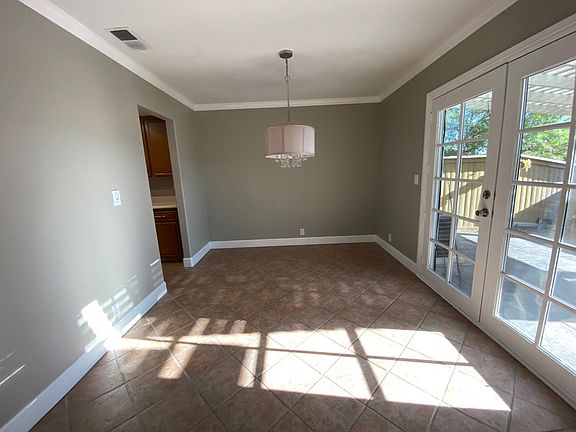 5th image of 755 Lander Cir