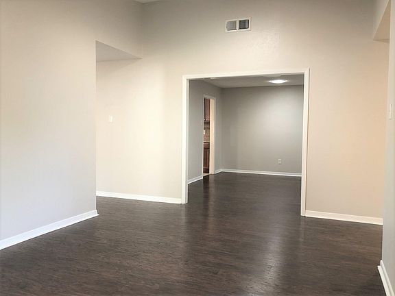4th image of 10628 Pagewood Dr