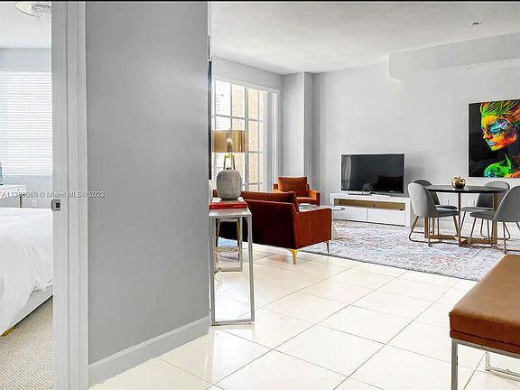 4th image of 410 Evernia St APT 810