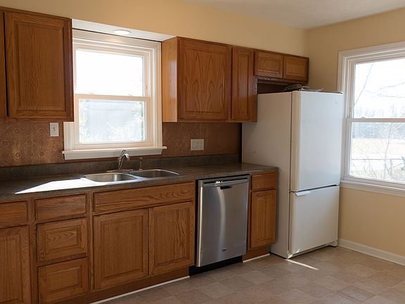 Newer windows with lots of light