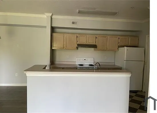 2 bed, 1200 sqft, $1,675 — Photo 3
