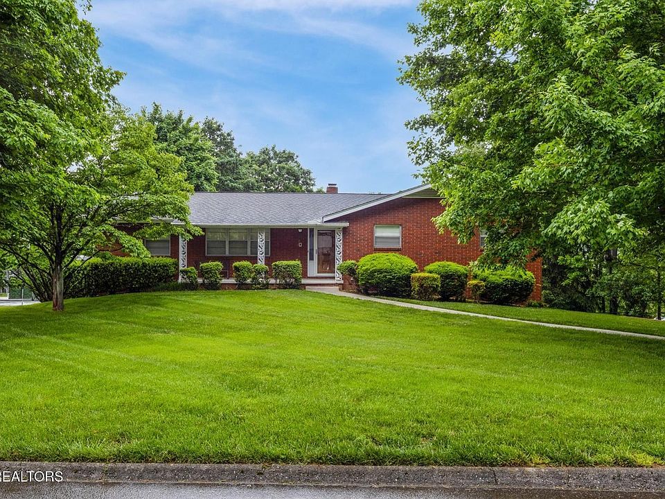 1st image of 5710 Chesswood Dr