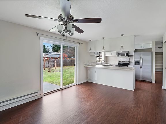 4th image of 498 NW 7th Ave