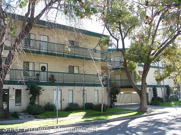 3rd image of 1441 N Edison Blvd APT A