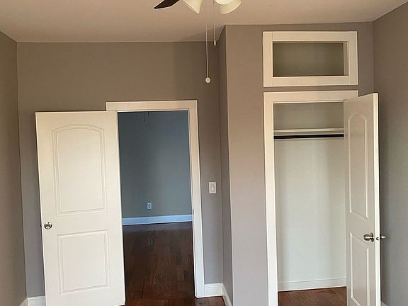 Bedroom (1) Inside

*Master