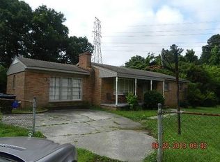 550 Holly St, Burlington, NC 27217