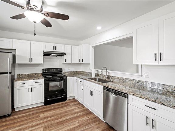 5th image of 3203 Aqueduct Dr