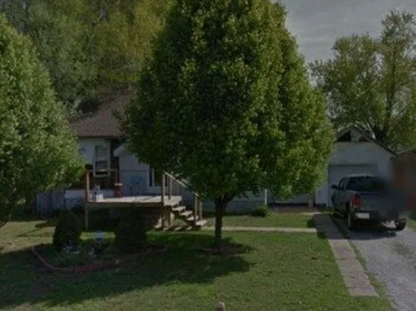 1745 Harvest Ave, Cahokia, IL 62206
