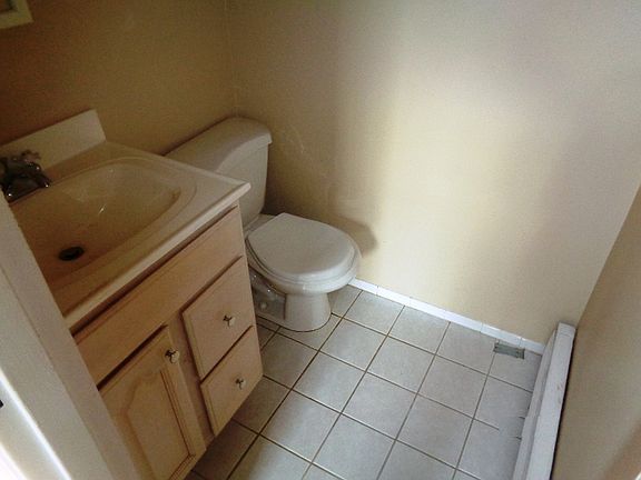 3rd image of 33 Rodney St