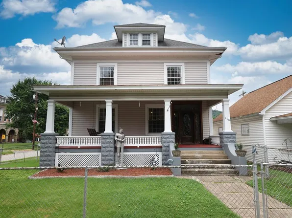 118 S WELLS ST, Sistersville, WV 26175