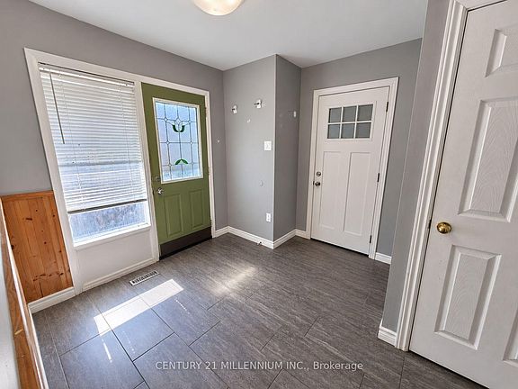 3rd image of 79 A Dawson Rd