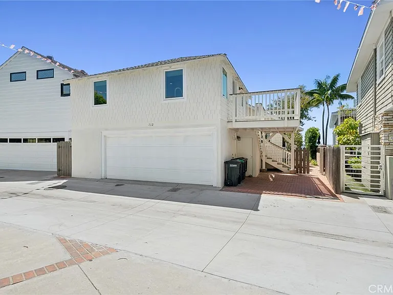112 S Bay Front — Photo 43