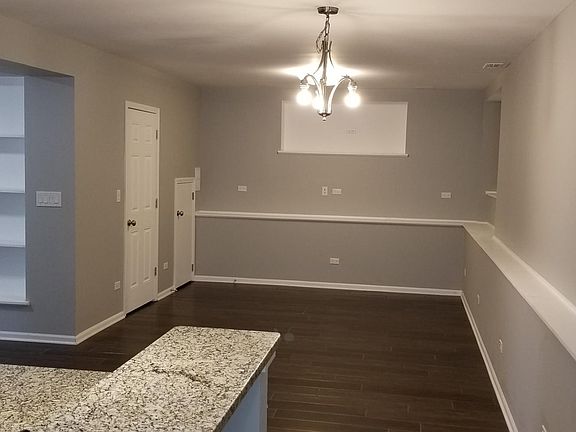 4th image of 819 S Campbell Ave