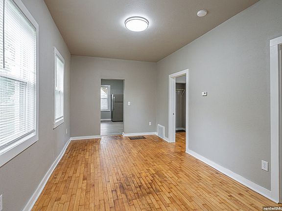 4th image of 210 Doty St #210