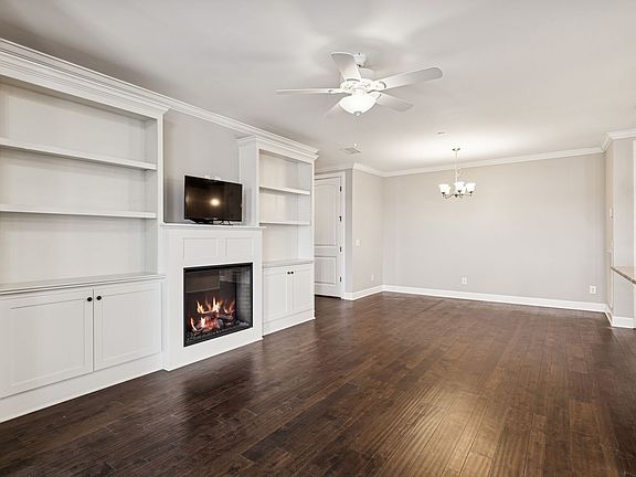 4th image of 6000 Keats St Unit 304