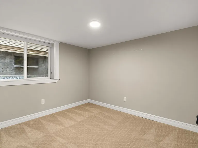 6017 SW Admiral Way — Photo 28