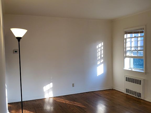 4th image of 57-35 Parsons Blvd
