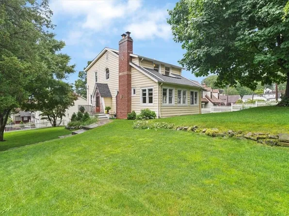 35 Wilson Avenue, Valhalla, NY 10595